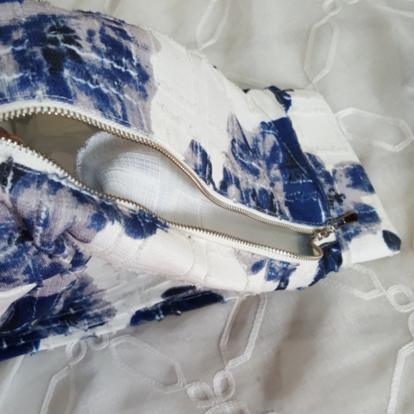 Gracia 100% Polyester small crop top - Picture 15 of 16